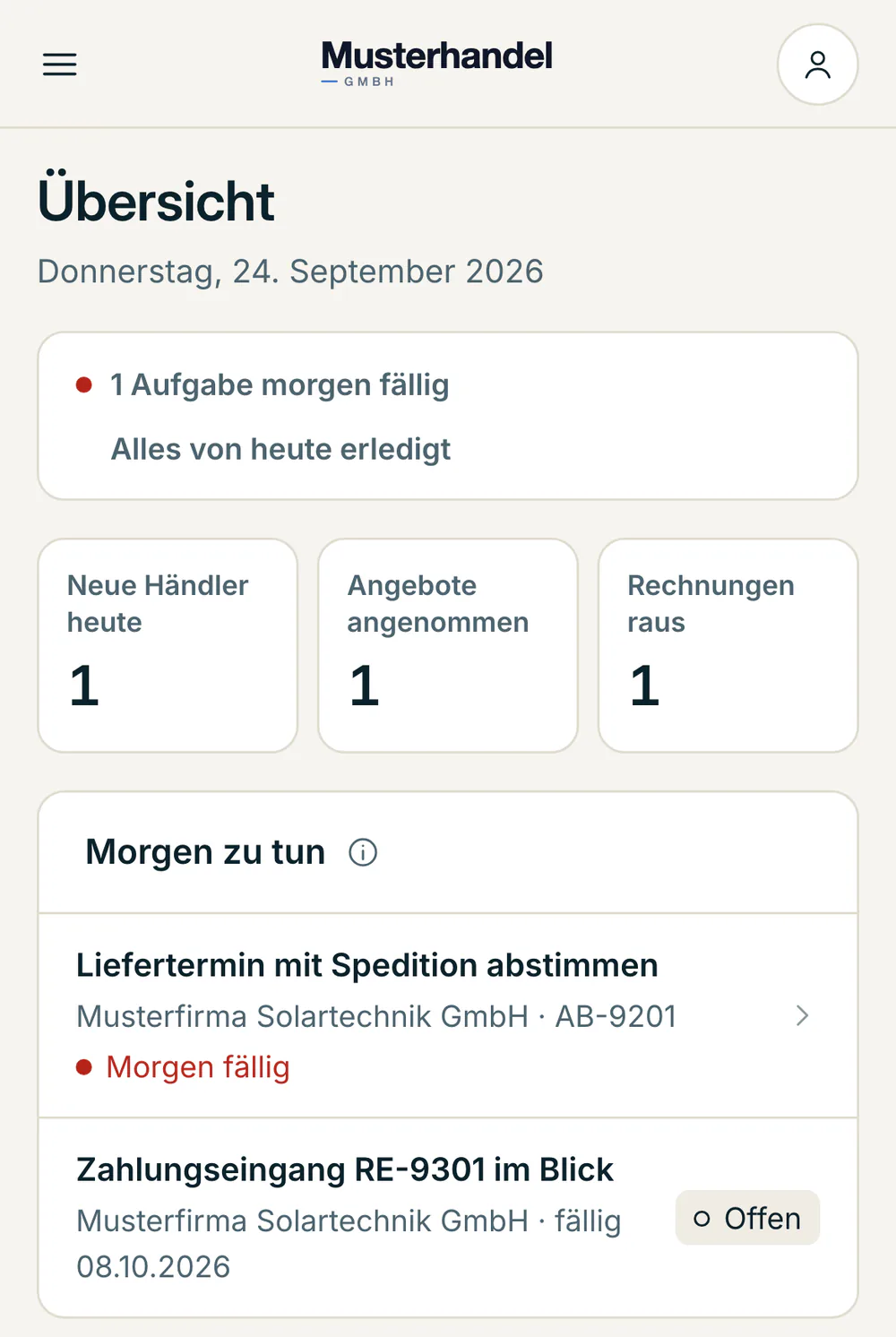 CRM mit ERP-Modulen am Handy, Übersicht mit der Aufgabe für morgen und den Zahlen des Tages.